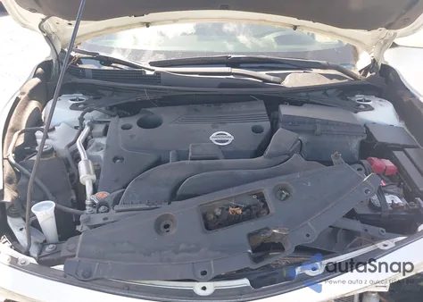 2015 Nissan Altima 2.5 S z USA, uszkodzony, nr VIN 1N4AL3AP5FN330677